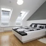 Outlet Apartamento *