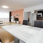 Outlet Apartamento